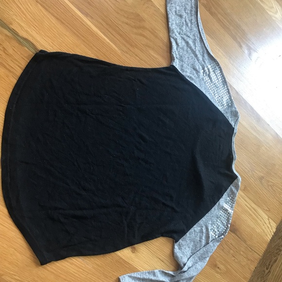 Women’s 3/4 sleeve komatsu shirt. - Picture 4 of 6